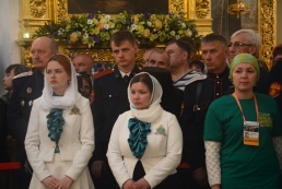 Тысячи паломников отпраздновали 350-летие обретения мощей святого преподобного Нила Столобенского