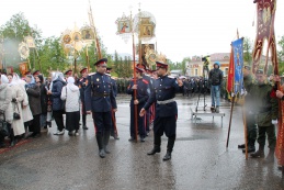 Казаки ВКО ЦКВ в почетном карауле. Визит Святейшего Патриарха Московского и всея Руси в Серпухов. 18.05.15