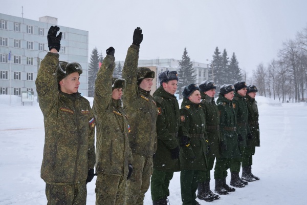 Казаки ВКО ЦКВ поздравили военнослужащих с днем защитника Отечества