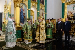 Тысячи паломников отпраздновали 350-летие обретения мощей святого преподобного Нила Столобенского