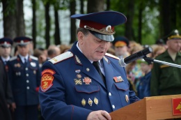 Казаки Центрального казачьего войска  поздравили  военнослужащих Кантемировской дивизии с 75-й годовщиной, 1 июля 2017 года