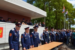Казаки Центрального казачьего войска  поздравили  военнослужащих Кантемировской дивизии с 75-й годовщиной, 1 июля 2017 года