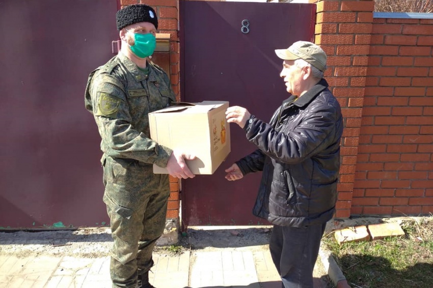 Казаки Центрального казачьего войска пришли на помощь людям Казаки Центрального казачьего войска пришли на помощь людям