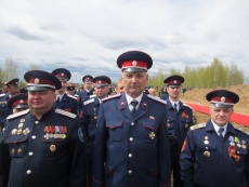 Они бы могли составить полк… В Ржеве захоронили останки красноармейцев и возложили капсулу с освященной хоперской землей