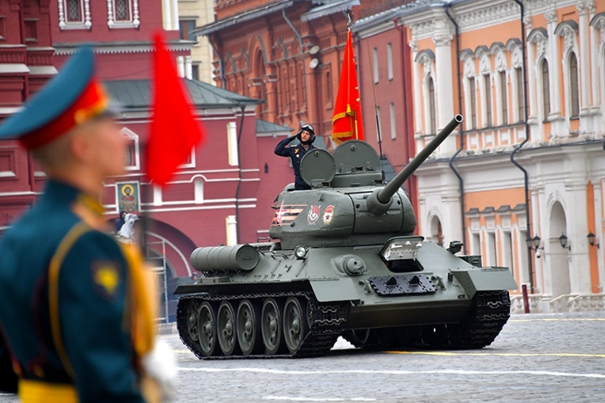 Казаки ВКО ЦКВ прошли по Красной площади на Параде Победы