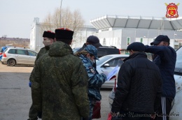 И вброд, и вплавь, и через поле – казаки ОКО Московской области ВКО ЦКВ несут службу в пеших и конных патрулях