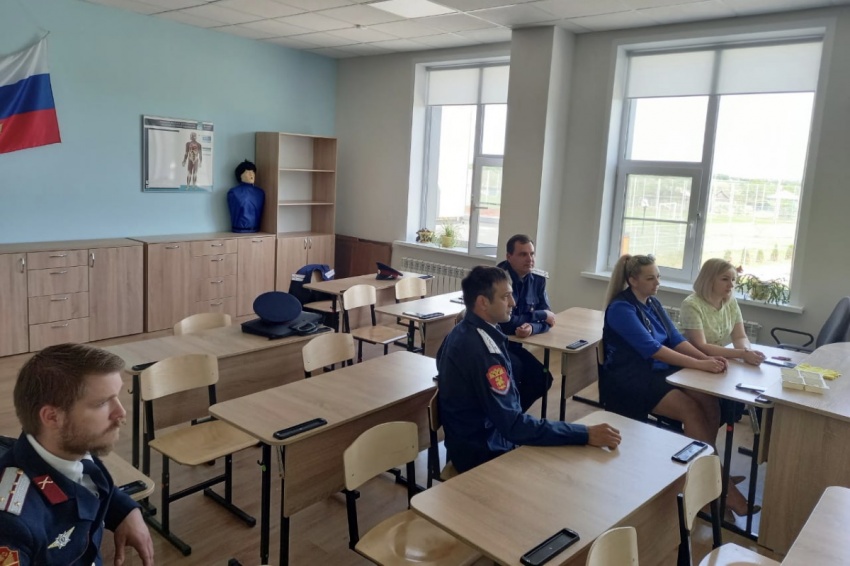 Открытие казачьего кадетского класса обсудили в Воронежской области