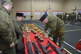 Определяя лучших