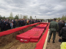 Они бы могли составить полк… В Ржеве захоронили останки красноармейцев и возложили капсулу с освященной хоперской землей
