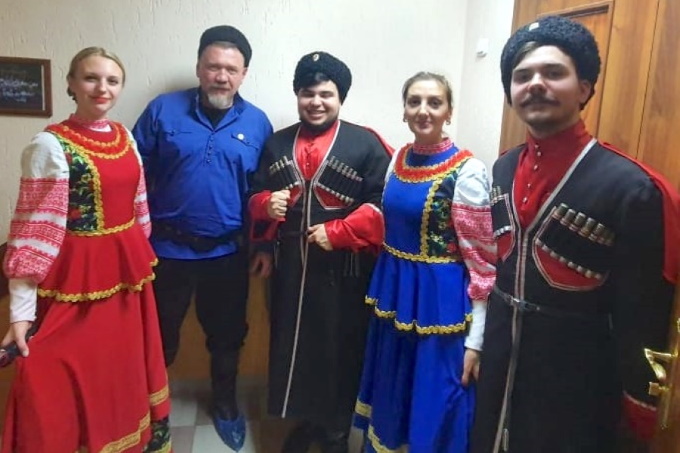 Суета предновогодних дней Суета предновогодних дней