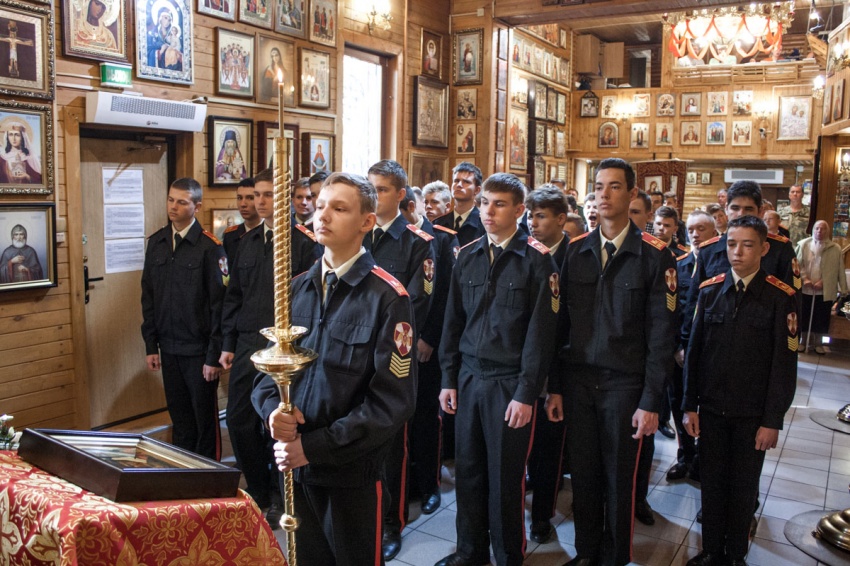 Кадетская Литургия 9-х классов Московского президентского кадетского училища им. М.А. Шолохова Кадетская Литургия 9-х классов Московского президентского кадетского училища им. М.А. Шолохова