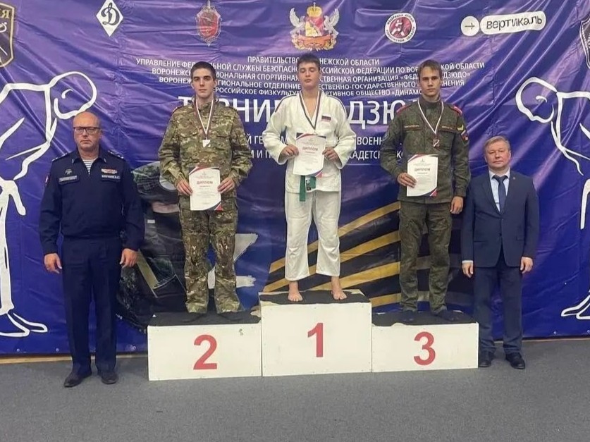Памяти героев