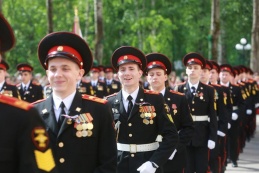 Прощание со знаменем кадетов-выпускников Московского президентского училища им. М.А. Шолохова