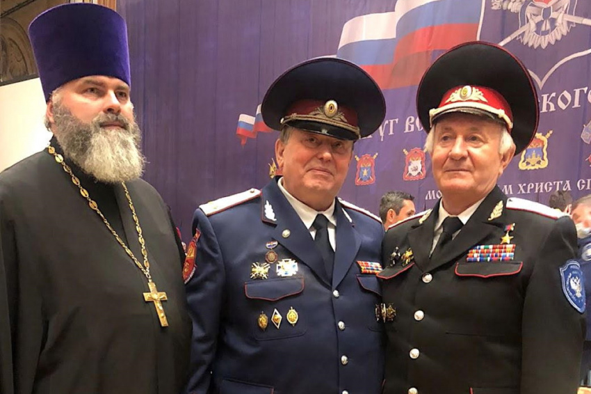 Поздравление атаманам и казакам Центрального казачьего войска от атамана ВсКО Николая Долуды