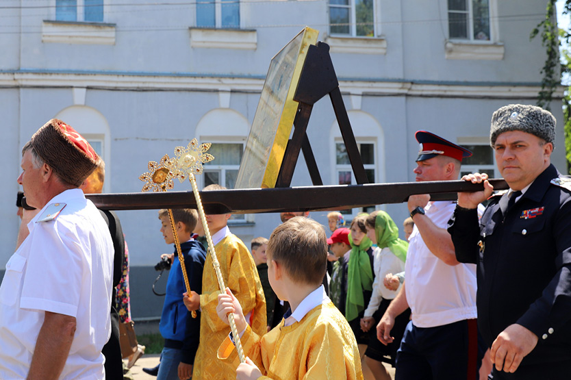 Моршанские казаки приняли участие в Крестном ходе