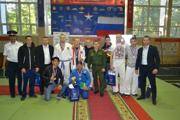 В Кантемировской дивизии прошли два чемпионата с участием казаков