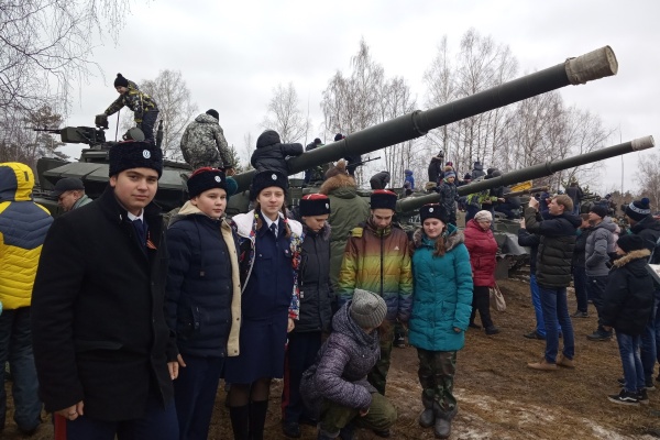 В Коврове более 20 тысяч человек отпраздновали годовщину формирования 130-й стрелковой дивизии