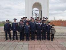 Они бы могли составить полк… В Ржеве захоронили останки красноармейцев и возложили капсулу с освященной хоперской землей