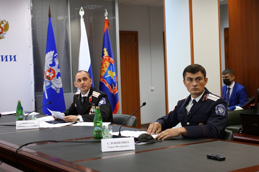 Рождение Союза казачьей молодежи России произошло на глазах представителей 75-ти регионов нашей страны Рождение Союза казачьей молодежи России произошло на глазах представителей 75-ти регионов нашей страны
