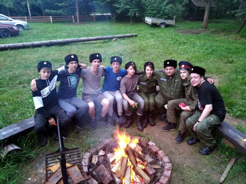 Калужский казачий патруль - казаки обучают юных кавалеристов на практике