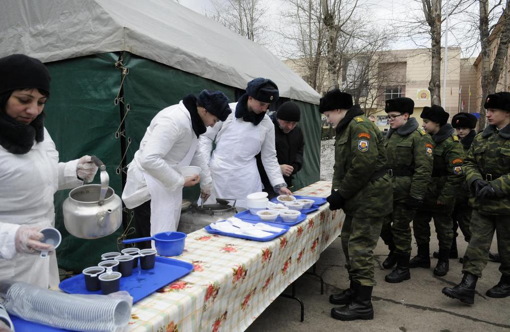 Войсковой священник Центрального казачьего войска,иерей Марк Кравченко принял участие в проведении дня открытых дверей в Московском президентском кадетскомучилище имени М.А. Шолохова внутренних войск МВД РФ