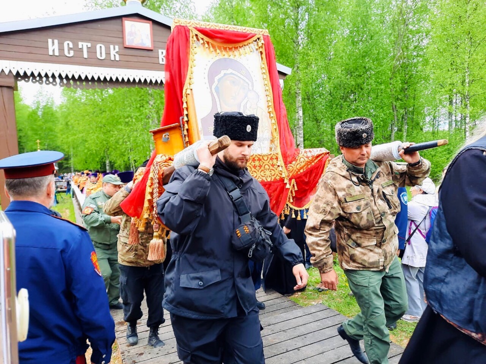 Казаки Верхневолжья приняли участие в XXII Волжском Крестном ходу, который начался от истока реки Волги в Тверской области