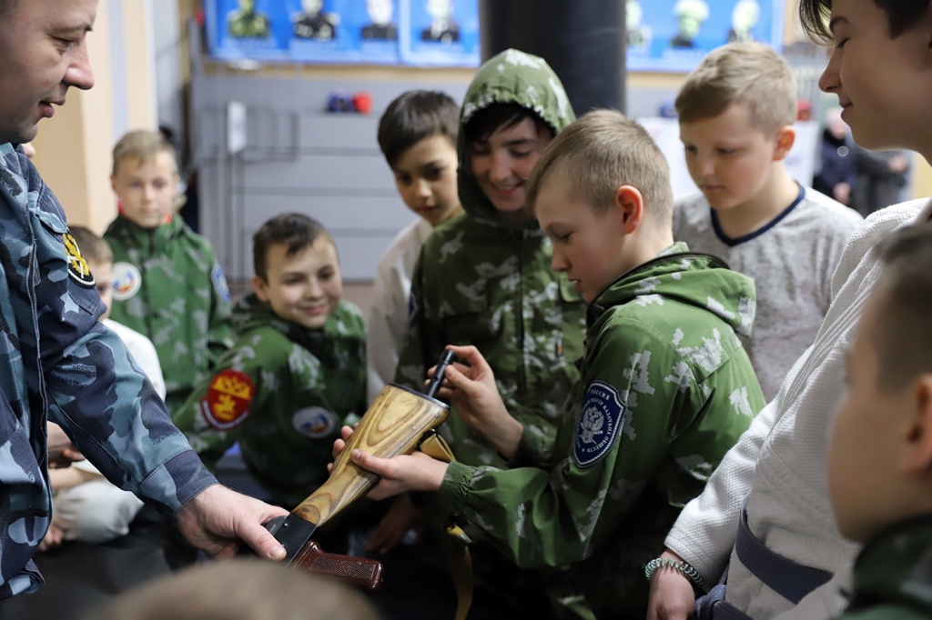 Казачата Тамбовского ОКО ВКО ЦКВ провели день в армии