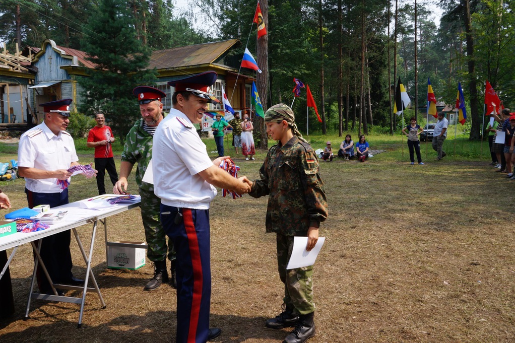Под Тулой работал православный военно-патриотический лагерь «Казачий стан»