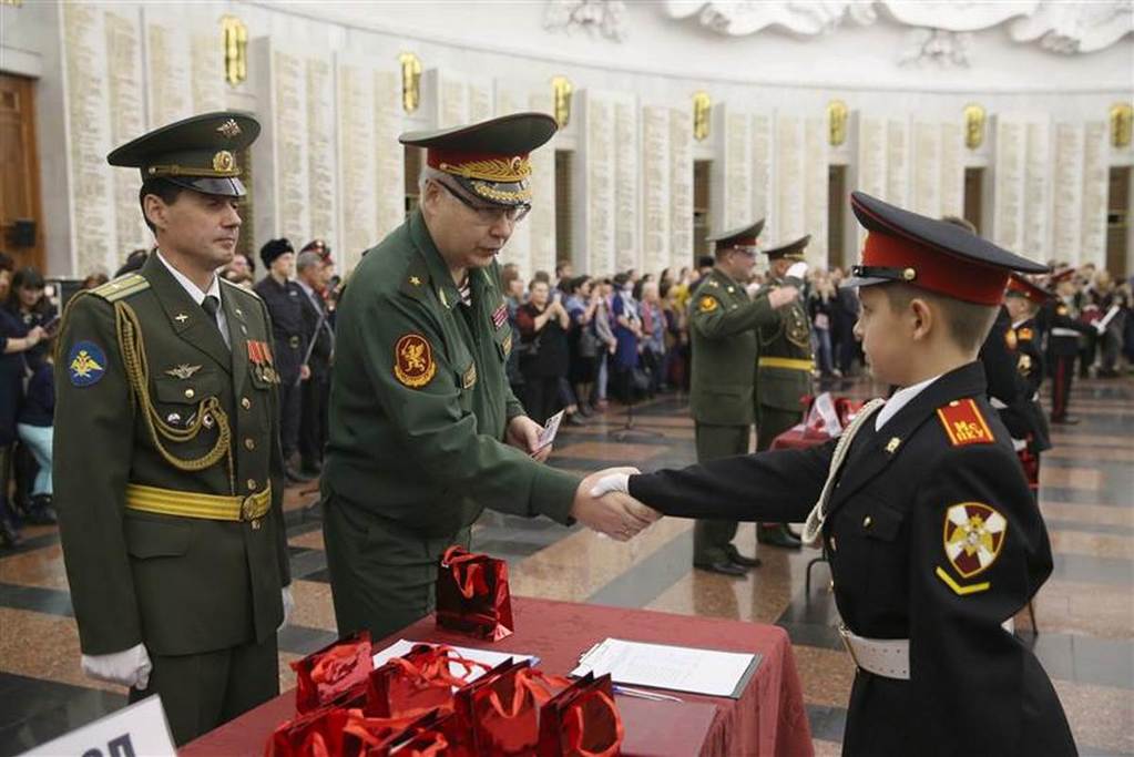 Торжественная церемония принятия в кадеты воспитанников Московского президентского кадетского училища им.М.А. Шолохова войск Национальной гвардии РФ и казачьих кадетских классов имени святого благоверного князя Димитрия Донского школы «Кузьминки»