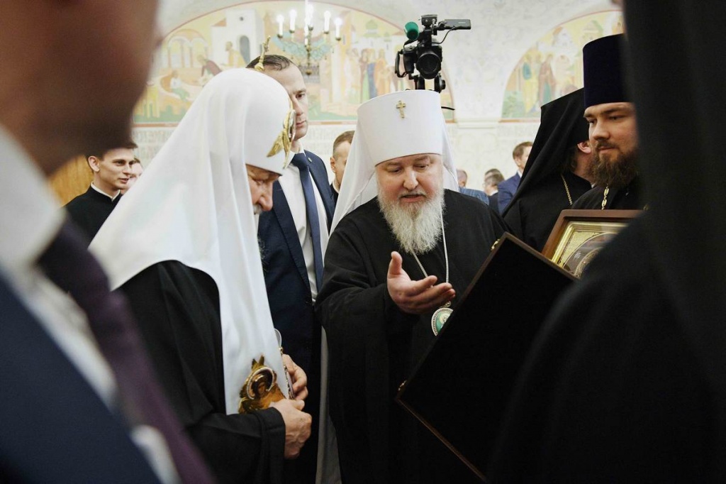 Настоятель храма св. равноап. кн. Владимира при Московском президентском кадетском училище им. М.А. Шолохова, войсковой священник Центрального казачьего войска иерей Марк Кравченко принял участие в Патриаршей Божественной Литургии и поздравлении Его Святейшества с одиннадцатой годовщиной патриаршей интронизации от лица всечестного казачества