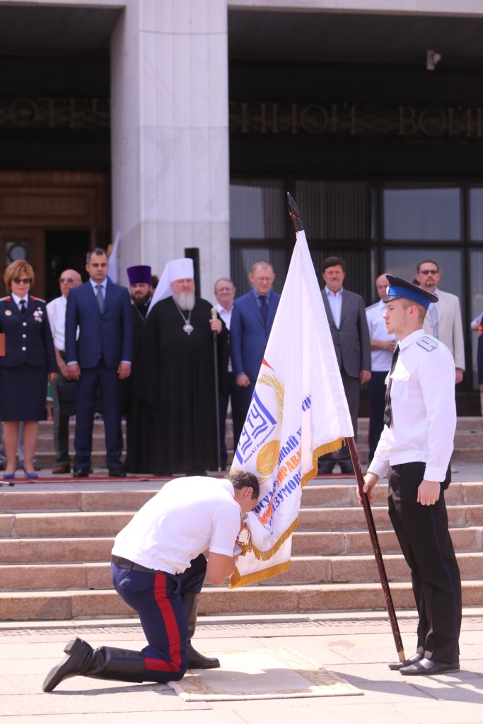 Атаман ВКО ЦКВ поздравил выпускников Первого казачьего университета