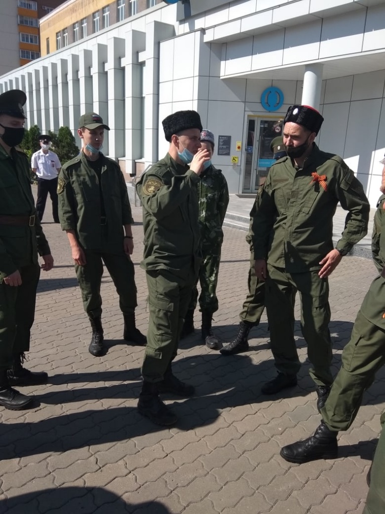 Липецкие казаки несли службу на торжественном шествии в честь Парада Победы