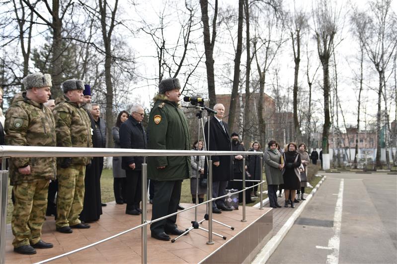 В Московском президентском кадетском училище имени М.А. Шолохова прошла торжественная церемония прощания со Знаменем начальника училища