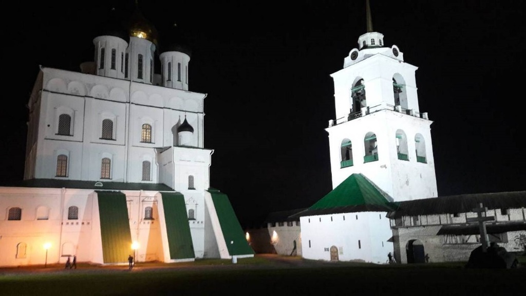 Паломничество прихожан Князь-Владимирского храма по святыням Псковской земли