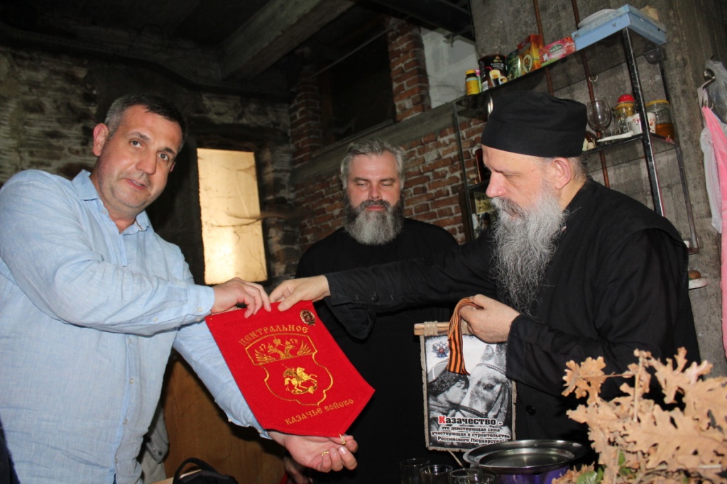 Паломничество атаманов и казаков Центрального казачьего войска на Святую гору Афон
