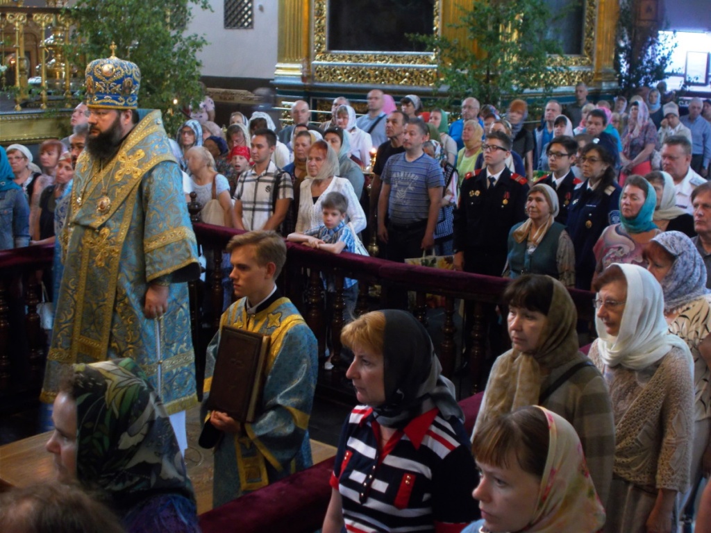 Смоленские казаки приняли участие в торжествах, посвященных встрече святыни