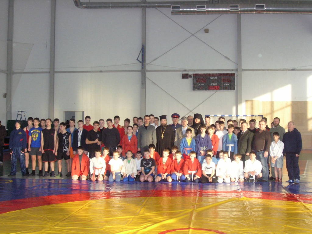 Молодые казаки приняли участие в Рождественском турнире по боевому самбо