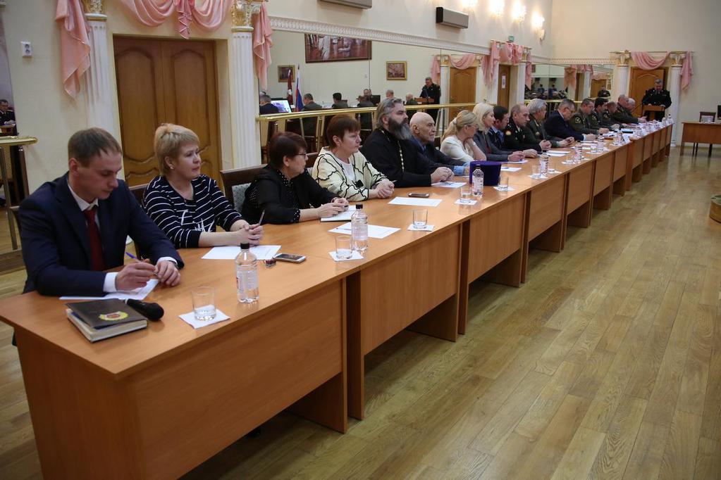 Войсковой священник ЦКВнастоятель храма св. равноап. кн. Владимира при МПКУ им. М.А. Шолохова иерей Марк Кравченко принял участие в первом заседании наблюдательного совета Московского президентского кадетского училища имени М. А. Шолохова Росгвардии