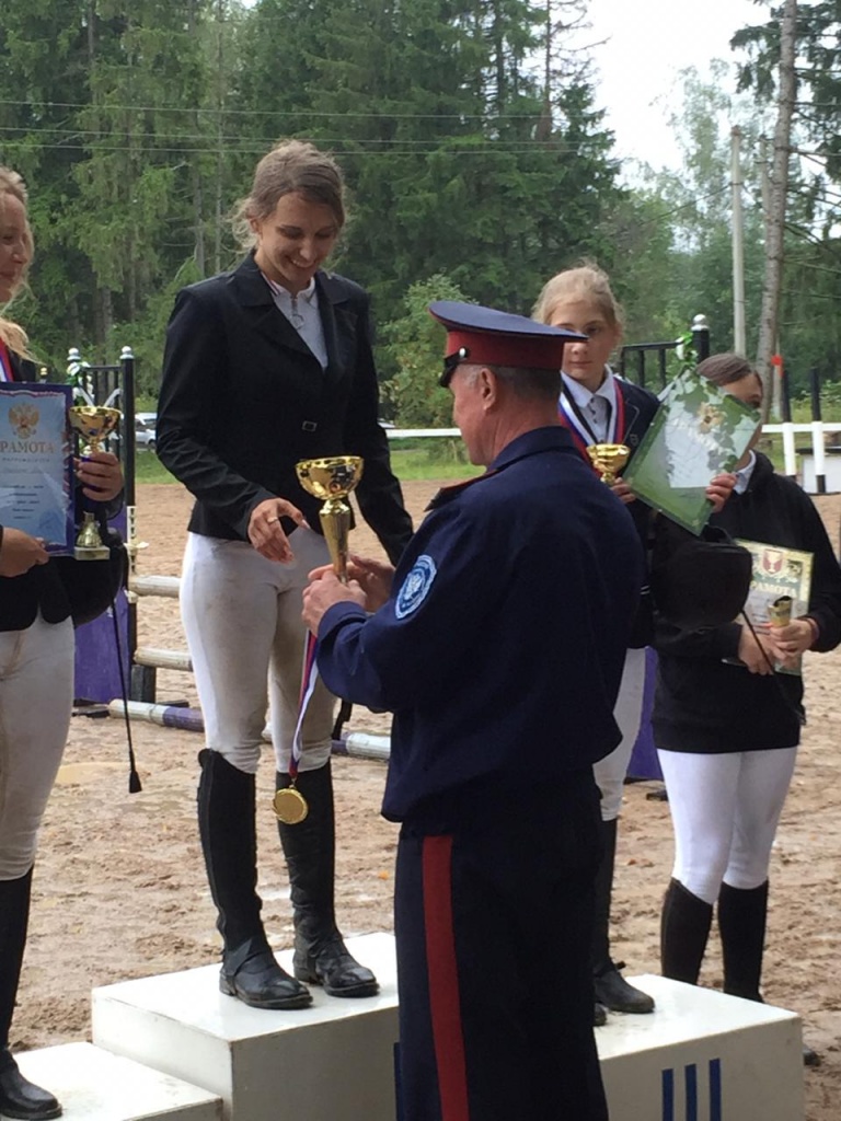  В Гагарине прошли соревнования по конному спорту