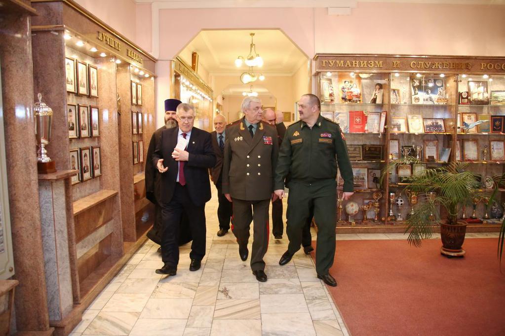 Войсковой священник ЦКВнастоятель храма св. равноап. кн. Владимира при МПКУ им. М.А. Шолохова иерей Марк Кравченко принял участие в первом заседании наблюдательного совета Московского президентского кадетского училища имени М. А. Шолохова Росгвардии
