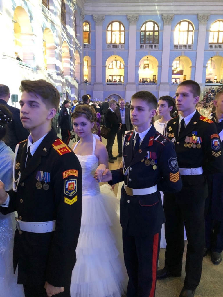 Московские кадеты-казаки побывали на Кремлевском балу