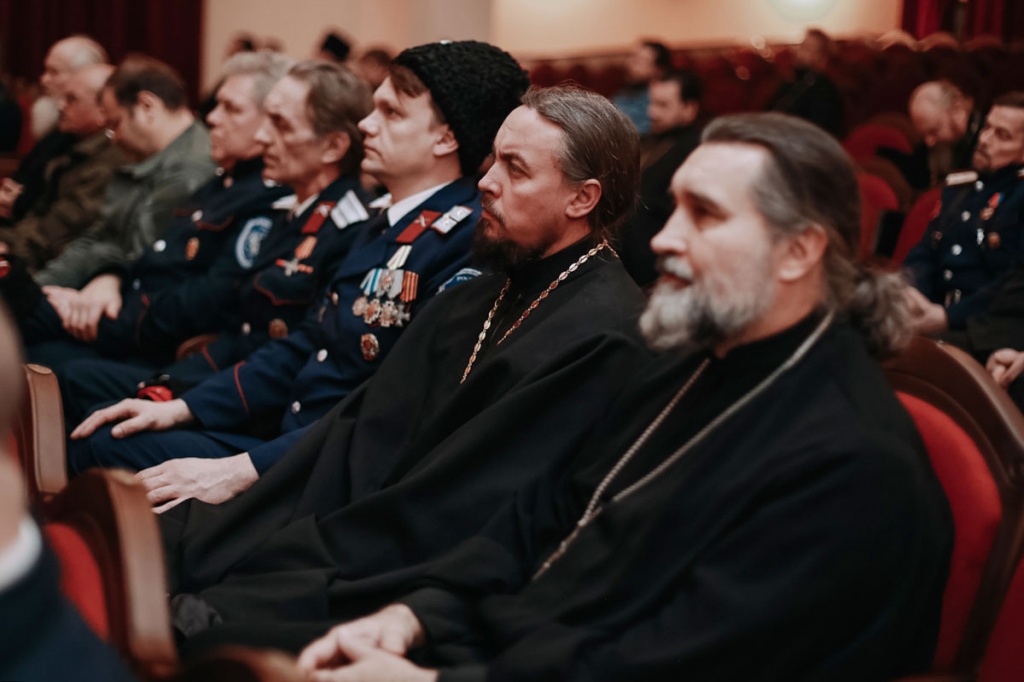 Настоятель храма св. равноап. кн. Владимира при МПКУ им. М.А. Шолохова, войсковой священник Центрального казачьего войска иерей Марк Кравченко принял участие в региональном этапе Международных Рождественских образовательных чтений московской областной епархии
