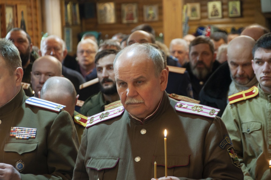 В храме св. равн. кн. Владимира при МПКУ им. М.А. Шолохова ослужена заупокойная панихида по жертвам политики расказачивания