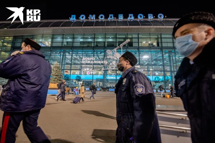 «Это наш дом. Дом нужно защищать»: подмосковные казаки борются с безмасочниками и преступностью