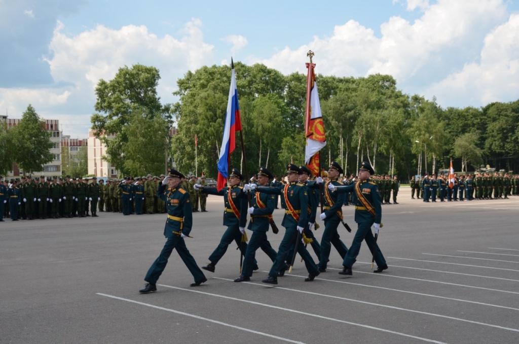 Казаки Центрального казачьего войска поздравили военнослужащих Кантемировской дивизии с 78-летием