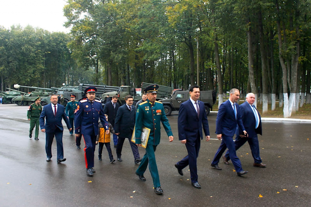 На юбилее танкистов