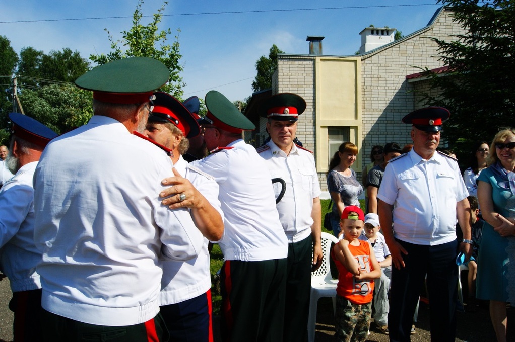 В Смоленске состоялось открытие российско-белорусского слета казачьей молодежи