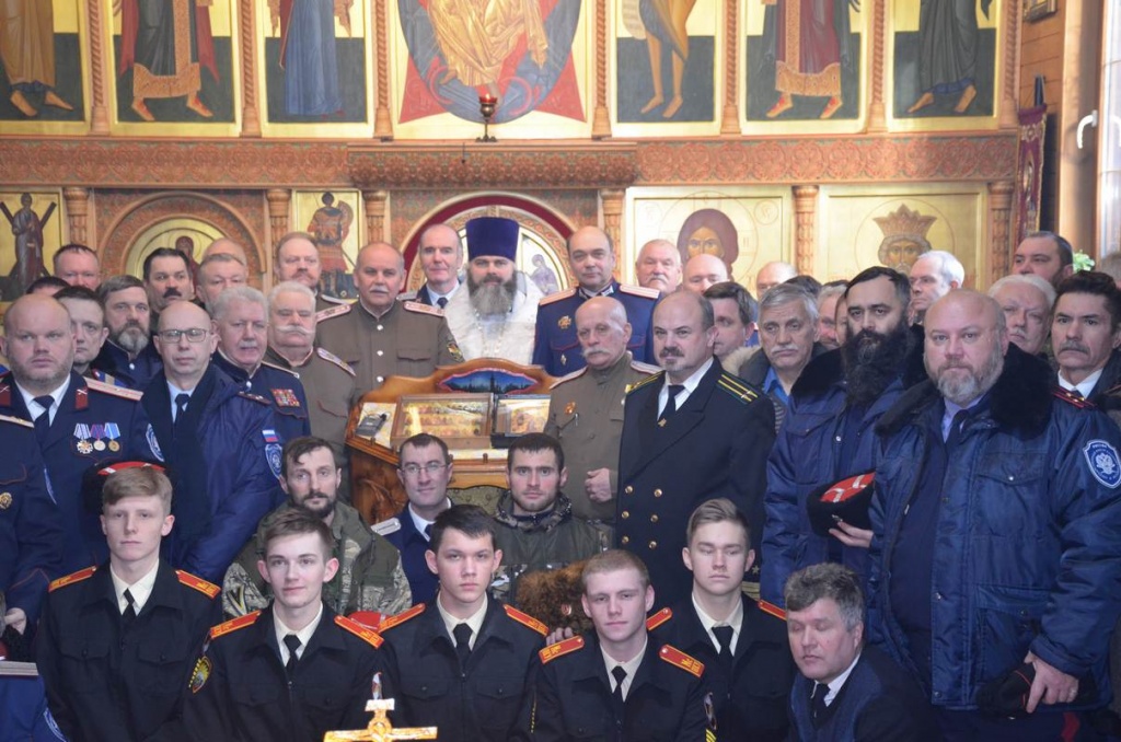 В храме св. равн. кн. Владимира при МПКУ им. М.А. Шолохова ослужена заупокойная панихида по жертвам политики расказачивания
