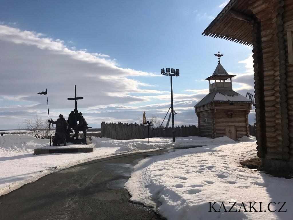 Новости наших друзей. Казакам зарубежья, 7 апреля 2019 года, в Салехарде передали копию Знамени Победы
