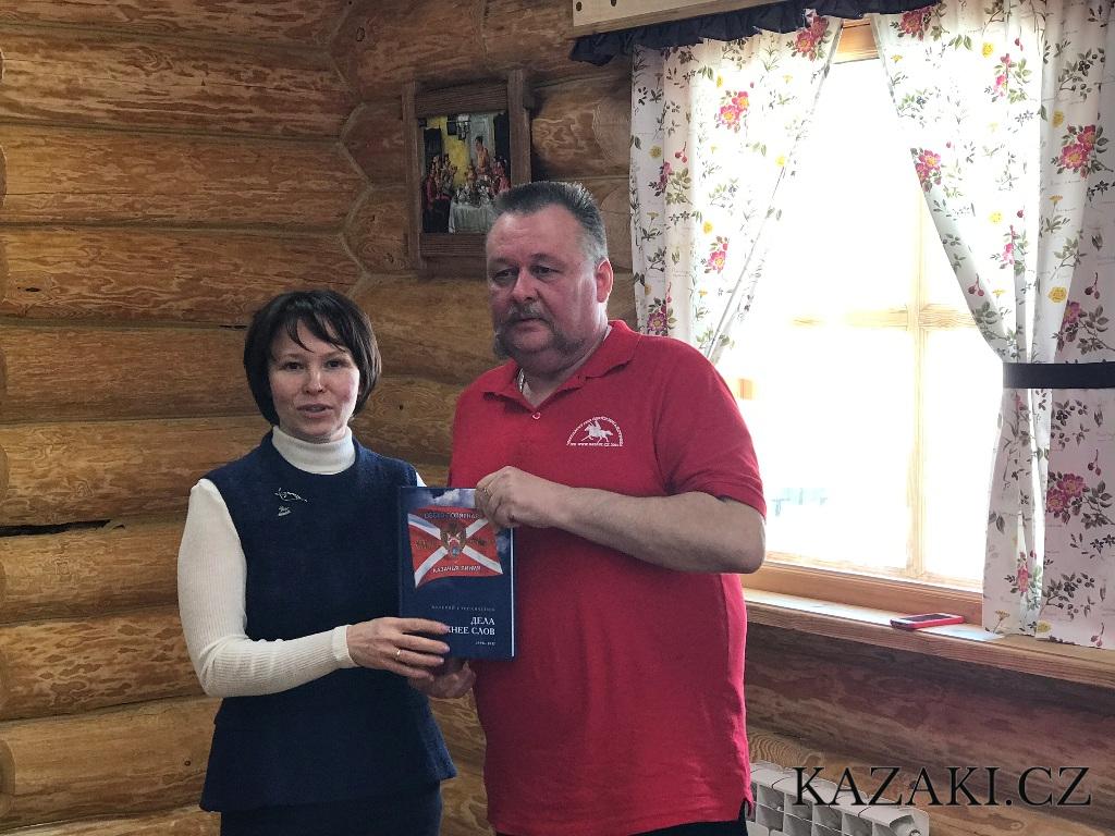 Новости наших друзей. Казакам зарубежья, 7 апреля 2019 года, в Салехарде передали копию Знамени Победы